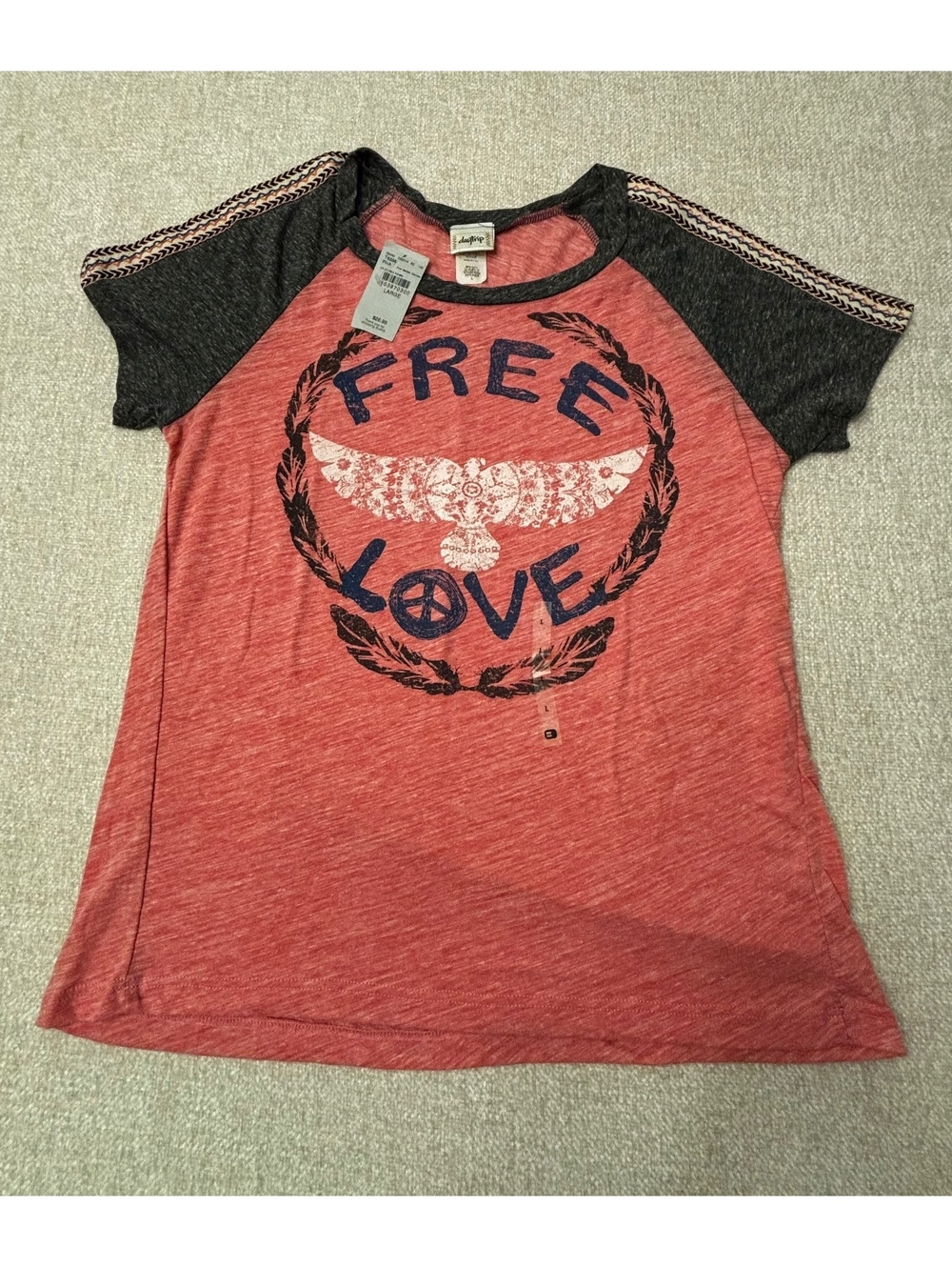 Day Trip Women’s Free Love Graphic T-Shirt Heather Punk/Gray Size Large